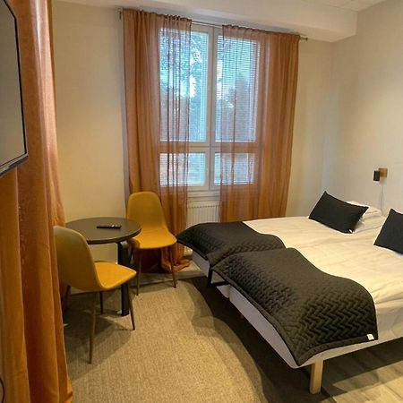 Kuukkeli Ivalo Airport Inn ภายนอก รูปภาพ