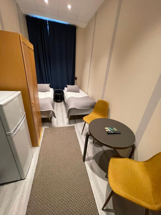 Kuukkeli Ivalo Airport Inn ภายนอก รูปภาพ