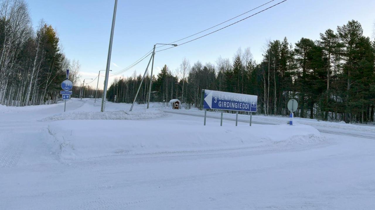 Kuukkeli Ivalo Airport Inn ภายนอก รูปภาพ