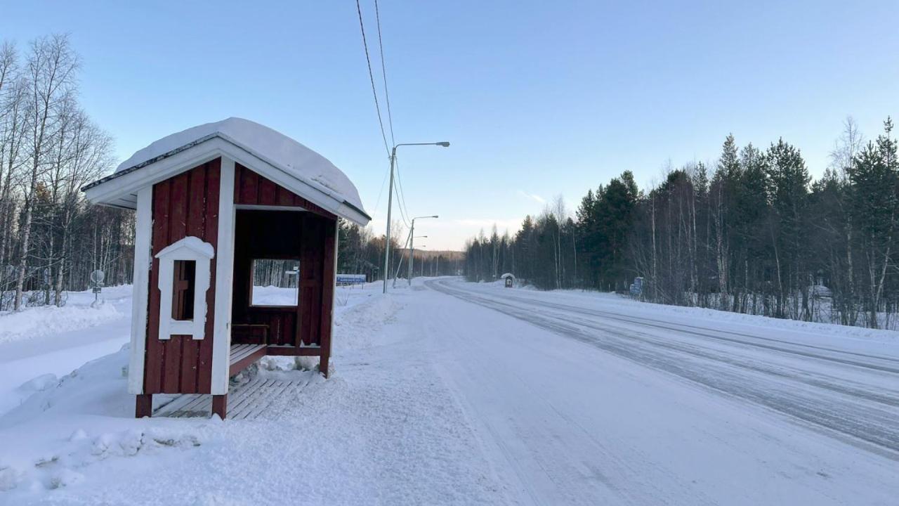 Kuukkeli Ivalo Airport Inn ภายนอก รูปภาพ