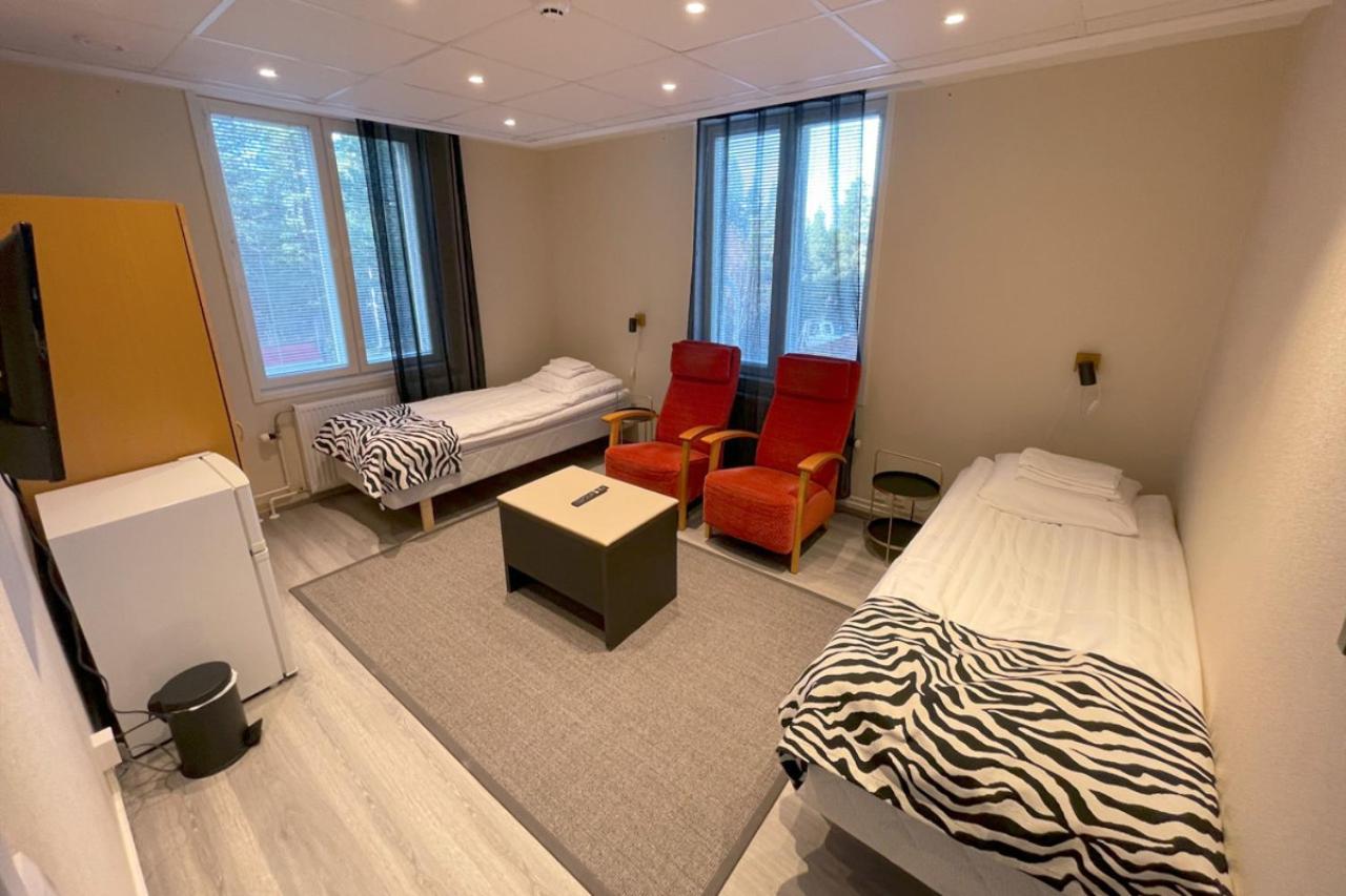 Kuukkeli Ivalo Airport Inn ภายนอก รูปภาพ