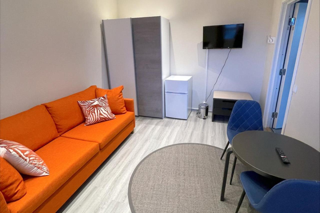 Kuukkeli Ivalo Airport Inn ภายนอก รูปภาพ